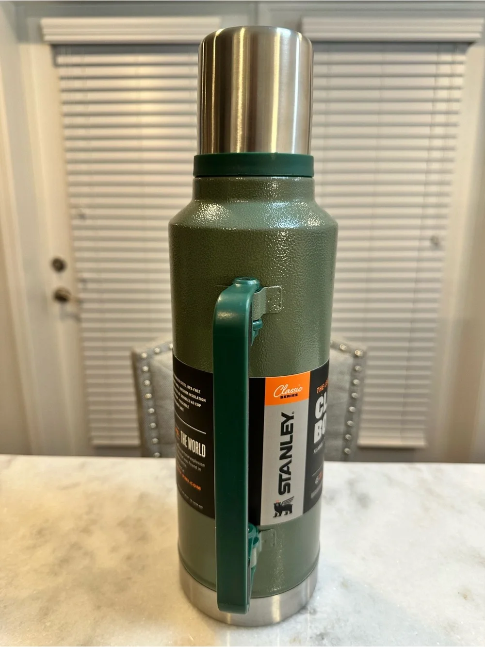 Stanley The Legendary Classic Bottle – Vacuum Insulated Stainless Steel - 2QT - Picture 2 of 12
